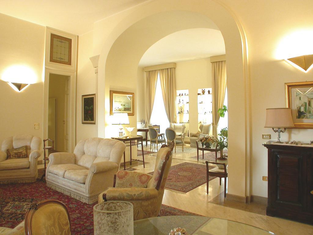 Bed and Breakfast La Terrazza Лечче Экстерьер фото